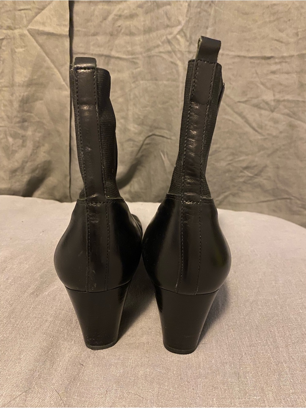 Michael Kors Black Leather Women's Ankle Boots size 11 - worn only a few times - Picture 3 of 5
